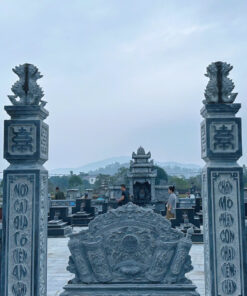 Cổng tứ trụ, tam quan